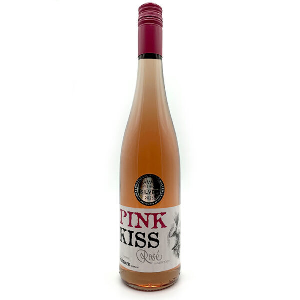 Eine Flasche Rosé-Wein Piink Kiss mit Silbermedaille